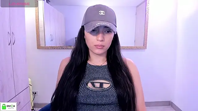 EricaVanderhill online show from April 13, 1:42 am