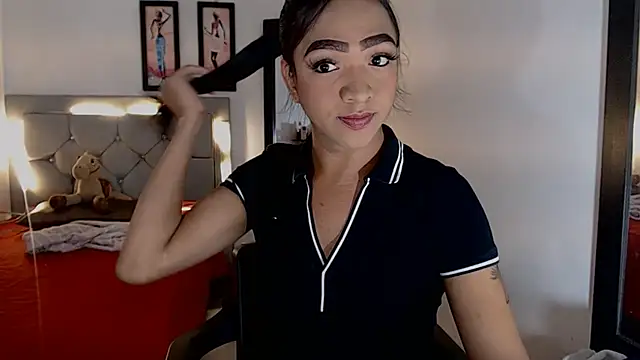 sofiaxdollxxx online show from March 19, 1:44 pm