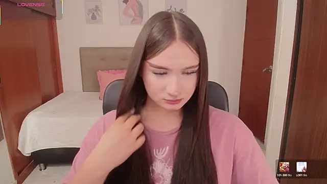 Miley Baker online show from January 6, 3:05 pm