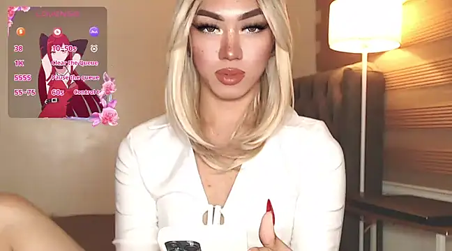 Snapshot of Local_Hoelyx chatting on February 11, 6:44 pm Local Hoelyx online show from February 11, 6:44 pm