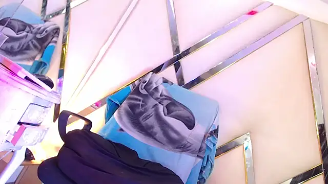 StefyFerrer online show from October 18, 5:11 am