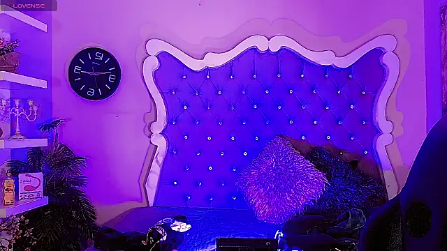 LeyXandrabraz online show from April 12, 8:23 pm