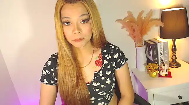 MajesticKitana online show from March 3, 5:29 am