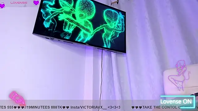 VictoriaVX online show from September 25, 10:28 pm