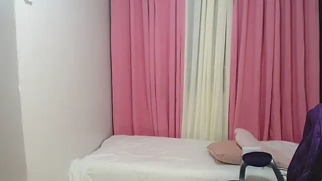 xSexynineDollx online show from September 14, 3:01 am