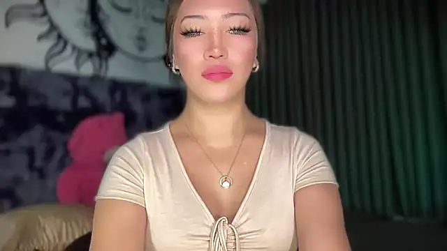 Jasmine Elcock online show from February 18, 5:09 am