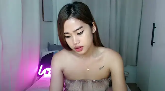 princessjadexx online show from December 9, 8:01 pm