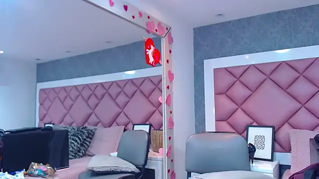 DanielaDuff online show from September 17, 7:52 pm