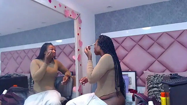 DanielaDuff online show from February 13, 8:05 pm