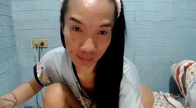 Snapshot of AsianNaughtiesMistress chatting on December 13, 10:02 pm AsianNaughtiesMistress online show from December 13, 10:02 pm