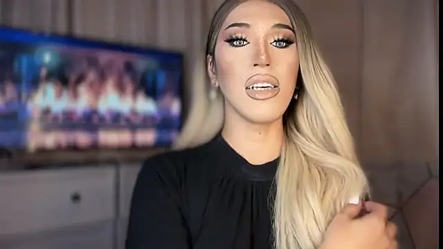 Ts glamxxxx online show from April 18, 11:23 am