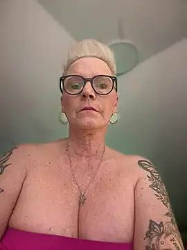 German Milf online show from March 11, 2:32 pm