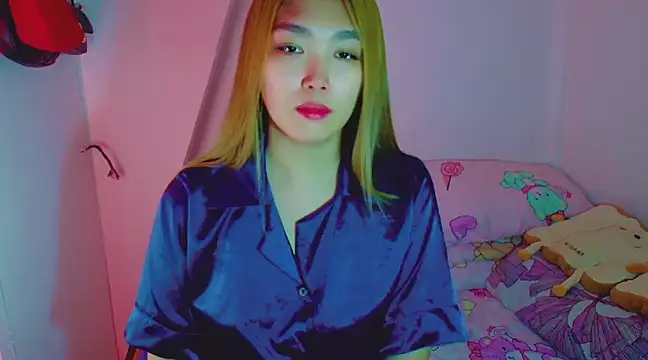 TR4NSCUTI3 online show from December 29, 8:48 pm