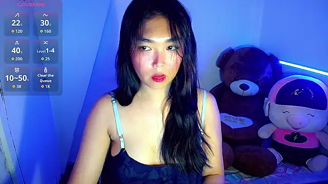 TR4NSCUTI3 online show from September 17, 2:44 pm