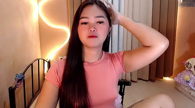 Itsme claire online show from March 12, 8:31 pm