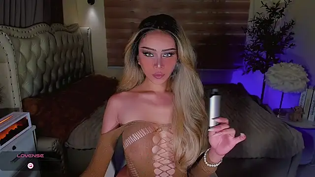 FinestGirlx online show from March 19, 4:51 pm