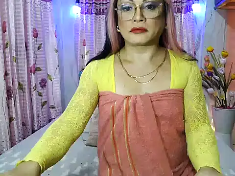 UrAsianPrincessDanie online show from March 15, 12:22 am