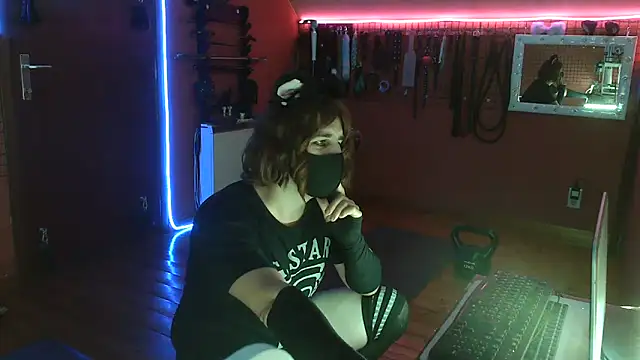 Ginny-the-bdsm-nympho online show from May 31, 5:09 pm