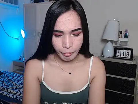 Msyensmith online show from September 18, 3:23 am