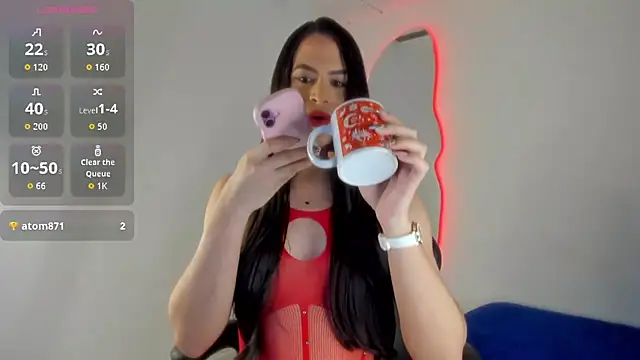 Naughtysofiaa online show from October 30, 2:32 am