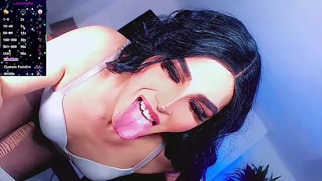 Sophiesweet5 online show from October 10, 3:46 pm