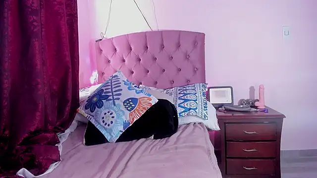 Room312  online show from November 3, 7:13 pm