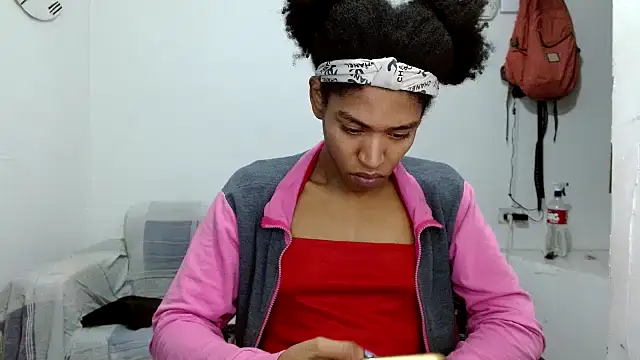 angelamarie1 online show from October 28, 11:19 am