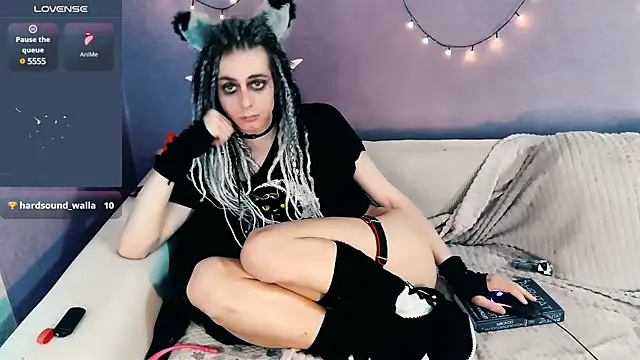 Littlepinkcat online show from February 24, 5:11 am