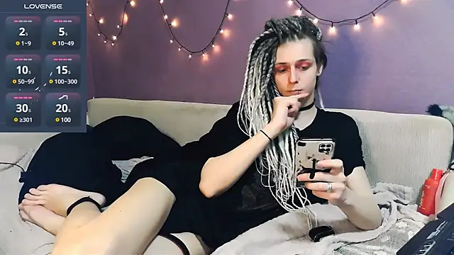 Littlepinkcat online show from March 14, 4:25 pm