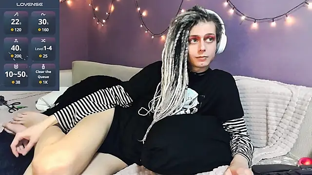 Littlepinkcat online show from March 17, 7:43 pm