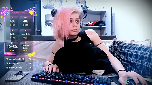 Littlepinkcat online show from September 29, 12:43 am