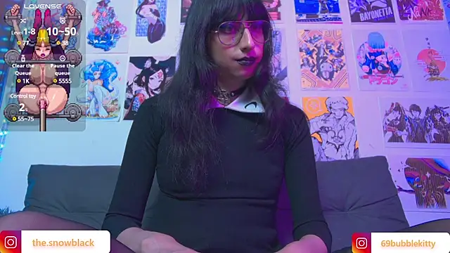 snowblack  online show from February 9, 1:11 am