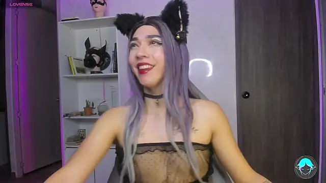 sofi elfqueen online show from March 5, 12:45 am