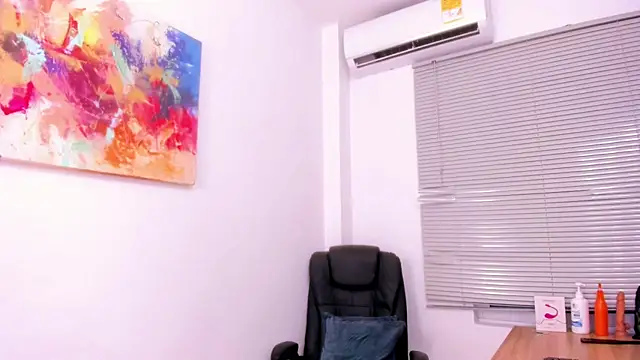 eileen tanihara online show from February 20, 6:19 am